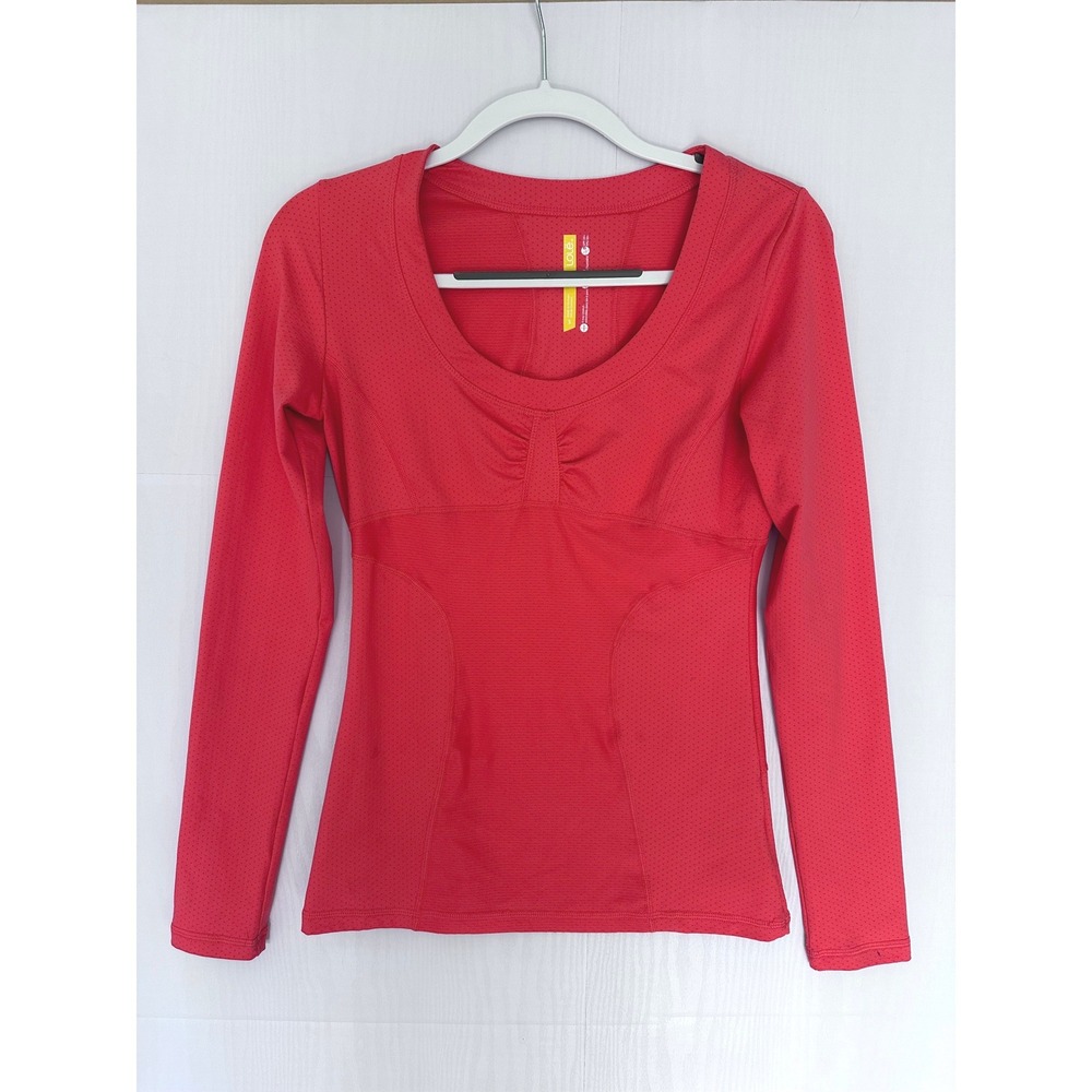 Lolë Activewear‎ Women's Shirt/Tank Top in a size Small coral red